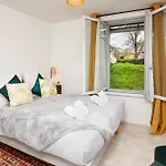 Апартаменты Le Pied A Terre De La Cite - Parking Au Pied De La Cite Каркассон